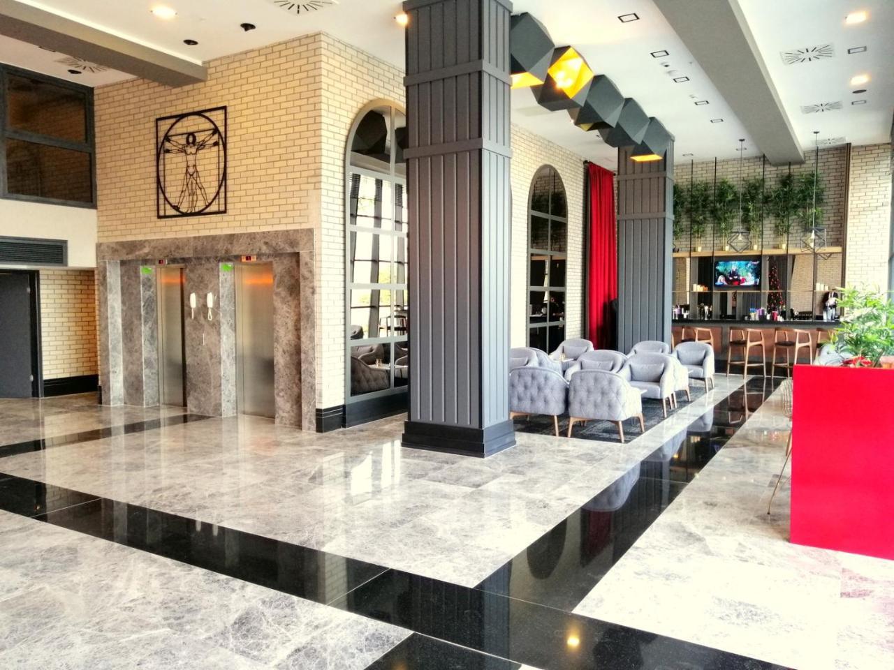 Ramada By Wyndham Tire Hotel Екстериор снимка